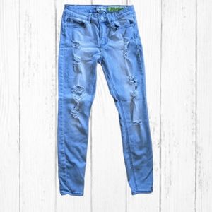 Light Wash Distressed Skinny Jeans | Size 7